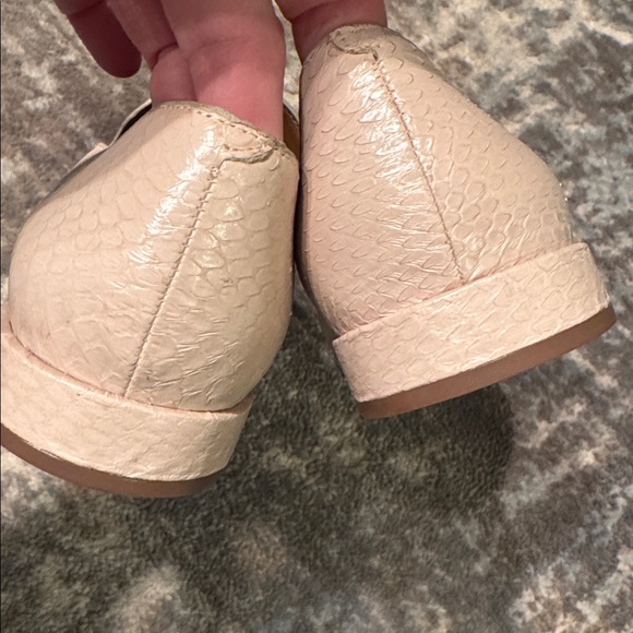 Sarto tan snakeskin leather slip on flats. Size 9.5. New. - Picture 3 of 6